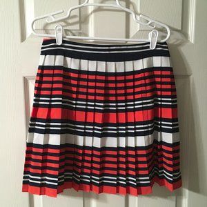 XXI Forever 21 mini skirt, lined, size Large.
